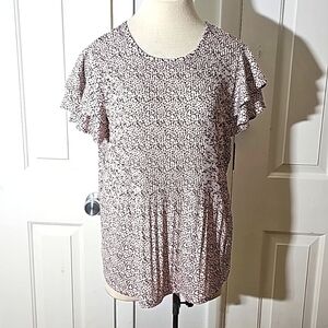 Adrianna  Papell, NWT women's blouse.  Size medium.  Cream with black geometric.